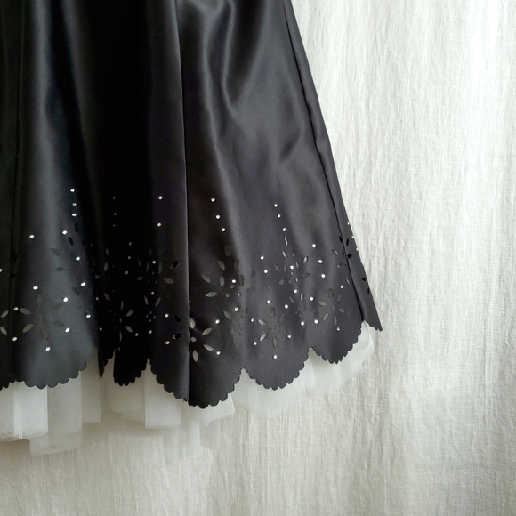 2000's Halter Fit and Flare Dress with Tulle and Laser Cut Hem Detail - Picture 7 of 11